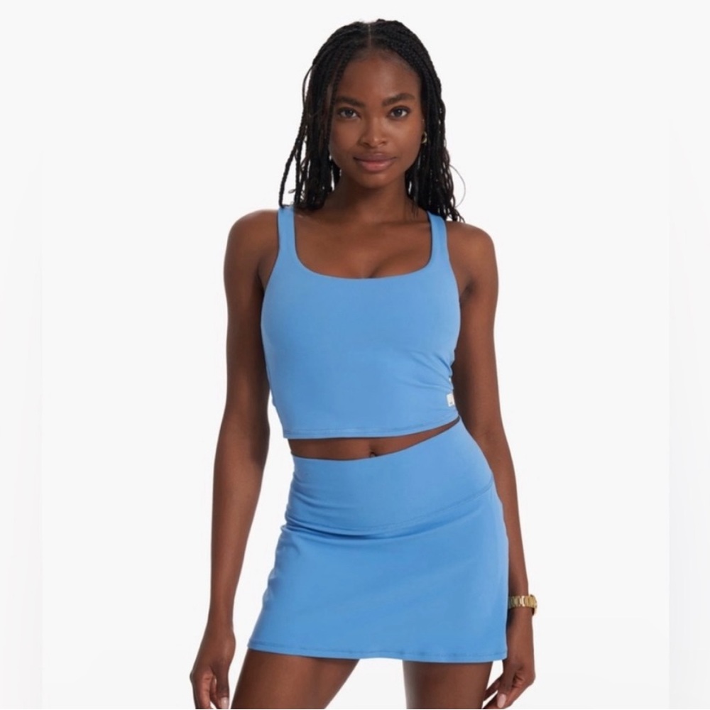 Vuori blue sports bra / shirt super cute soft size M - like new wore 2x